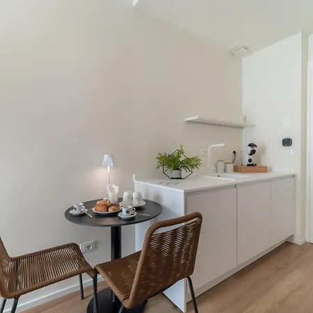 Pico 51 Апартаменти Санремо